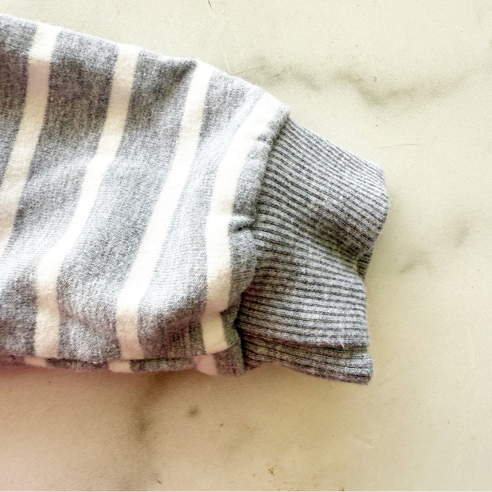 Baby GAP Size 12-18 month Hooded gray striped long sleeve one piece - Picture 5 of 7
